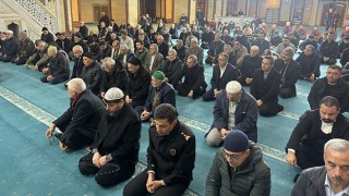 Adana’da, depremlerde hayatını kaybedenler anıldı