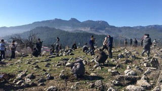 Adana’da öğrenciler fidan dikti