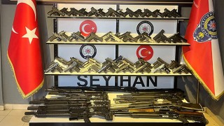 Adana’daki operasyon ve denetimlerde 90 ruhsatsız silah ele geçirildi