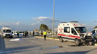Antalya’da ambulans ile çarpışan motosikletin sürücüsü öldü