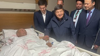 Kırgızistan Bakanlar Kurulu Başkanı Caparov, Adana’da tedavi gören Kırgız yaralıları ziyaret etti