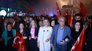 Adana’da ”Beklenen değişime adım adım” yürüyüşü düzenlendi