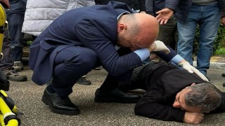 Adana’da yaralanan sürücüye ilk müdahaleyi belediye başkan adayı yaptı