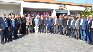 AK Parti Milletvekili Çavuşoğlu, Serik’te muhtarlarla bir araya geldi