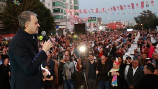 AK Parti Sözcüsü Ömer Çelik, Adana’da iftar programına katıldı: