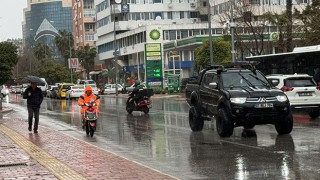 Antalya’da sağanak ve fırtına etkili oluyor