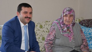 Belen Kaymakamı Yılmaz’dan yaşlılara ziyaret