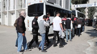 Mersin’deki dolandırıcılık operasyonunda 32 şüpheli yakalandı