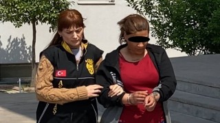 Adana’da aranan firari hükümlü mezarlıktaki araçtan hırsızlık yaparken yakalandı