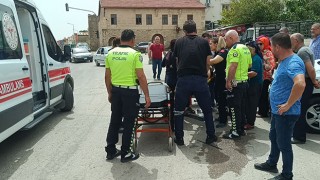 Adana’da elektrikli bisiklet sürücüsü kazada yaralandı