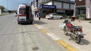 Serik’te otomobille çarpışan motosikletin sürücüsü yaralandı