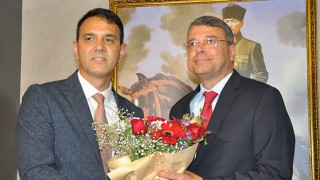 Silifke Belediye Başkanı Mustafa Turgut mazbatasını aldı