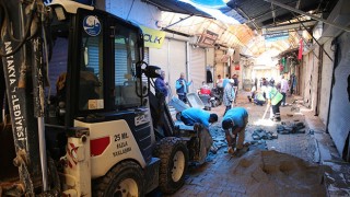 Hatay’da sağanaktan etkilenen bölgelerde temizlik çalışması başlatıldı