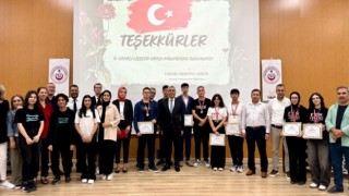 Liseliler Münazara Yarışmasında Karşılaştı