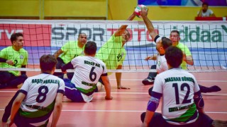 Oturarak Voleybol Turnuvası Başladı