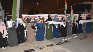 ABD Adana Konsolosluğu önünde Gazze’ye destek için oturma eylemi