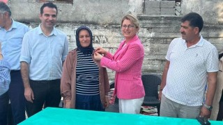Kaya’dan Yeni Partililere Rozet