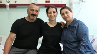 Su içerken bile zorlanan hasta 8 yıl sonra normal beslenmeye başladı