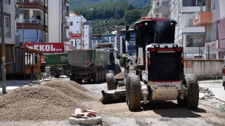 Asfalt Yol Çalışmaları Devam Ediyor