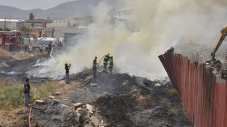 Kahramanmaraş’ta geri dönüşüm tesisindeki yangın söndürüldü