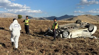 Kahramanmaraş’ta tarlaya devrilen otomobildeki 1 kişi öldü, 4 kişi yaralandı