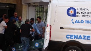 Antalya’da bir kişi evinde ölü bulundu