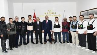 Kadirli Kaymakamı Erdinç Dolu, Gönüllü Berberleri Makamında Ağırladı