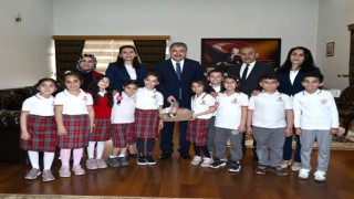 Öğrencilerden Vali Yılmaz’a Bayram Ziyareti