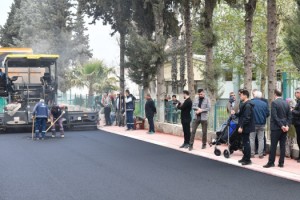 Osmaniye'de Asfalt Yol Seferberliği: Şehit Oğuzhan Tekerek Caddesi Yenileniyor