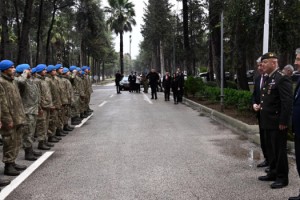 Vali Dr. Erdinç Yılmaz, Güvenlik Güçleriyle Bayramlaştı