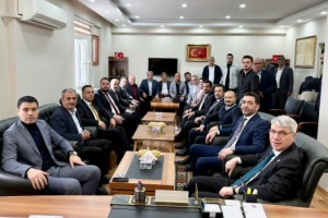 Ak Parti Heyetinden Kaymakam Özer'e Taziye Ziyareti