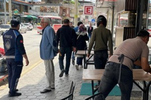 Belediyeden kaldırım işgali denetimleri