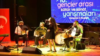 Gençlerden Osmaniye’de Sanat Şöleni