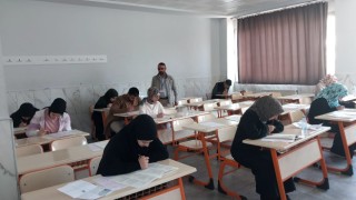Liseli Öğrenciler Umre Ödülü İçin Yarıştı