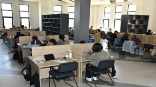 Osmaniye Belediyesi "Genç Kitap Kafe"yi Öğrencilerin Hizmetine Sunuyor
