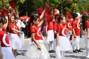Osmaniye’de 23 Nisan Coşkusu Millet Bahçesi’nde Başladı
