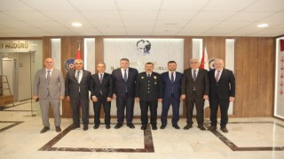 Protokol üyelerinden İl Emniyet Müdürüne Ziyaret
