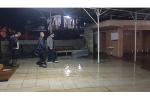 Böcekli Beldesi'nde Sel Camiyi ve Evleri Vurdu