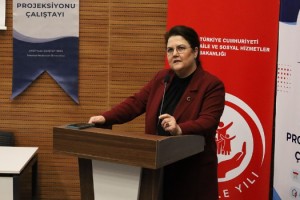 Derya Yanık, İstanbul Medeniyet Üniversitesi’nde Aile Çalıştayı’na Katıldı