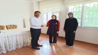 Kadirli'de 2 Genç Umre Ödülü Kazandı
