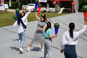 OKÜ'de Bahar Şenliği Renkli Görüntülere Sahne Oldu