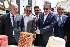 Osmaniye Lezzet Festivali Kortejle Açıldı