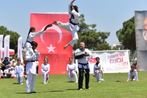 Osmaniye’de 19 Mayıs Coşkusu 106. Yılda Zirveye Ulaştı