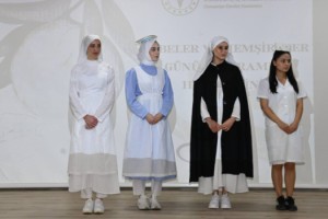 Osmaniye'de Ebeler ve Hemşireler Günü Kutlandı