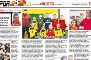 Osmaniyeli eski profesyonel futbolcu ve kızı İzmir Gazetesinde