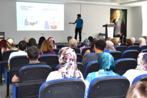 Sağlık Müdürlüğü Personeline CPR ve Temel Yaşam Desteği Eğitimi