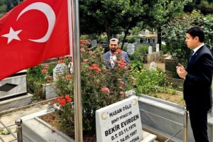 Şehit Bekir Evirgen Vefat Yıldönümünde Kabri Başında Anıldı