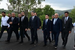 Vali Yılmaz, Çiçeklidere-Esenli-Bağdaş Grup Yolunu Yerinde İnceledi