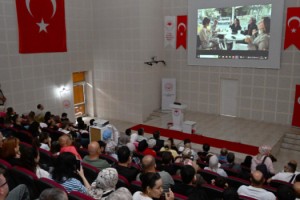 Vali Yılmaz, İşitme Engellilerle Filmde Buluştu