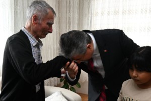 Vali Yılmaz’dan Şehit Jandarma Abdullah Akdeniz’in Ailesine Ziyaret